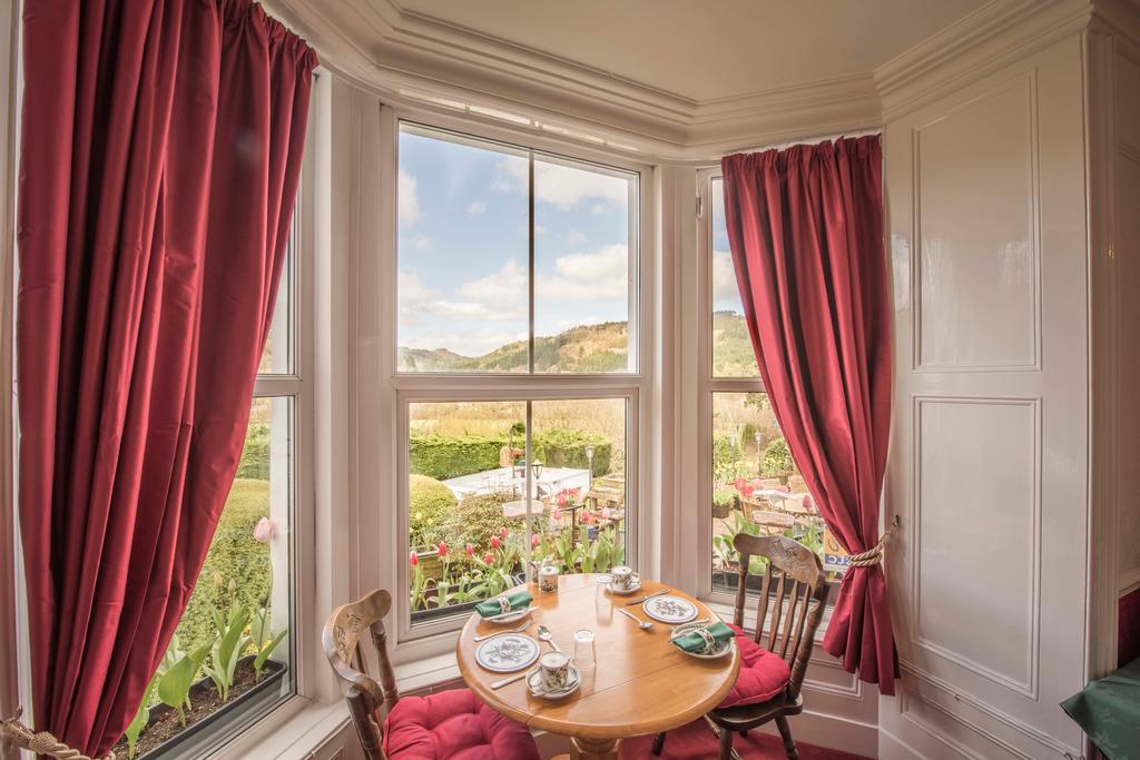 Bryn Bella Hotel Конуи Екстериор снимка