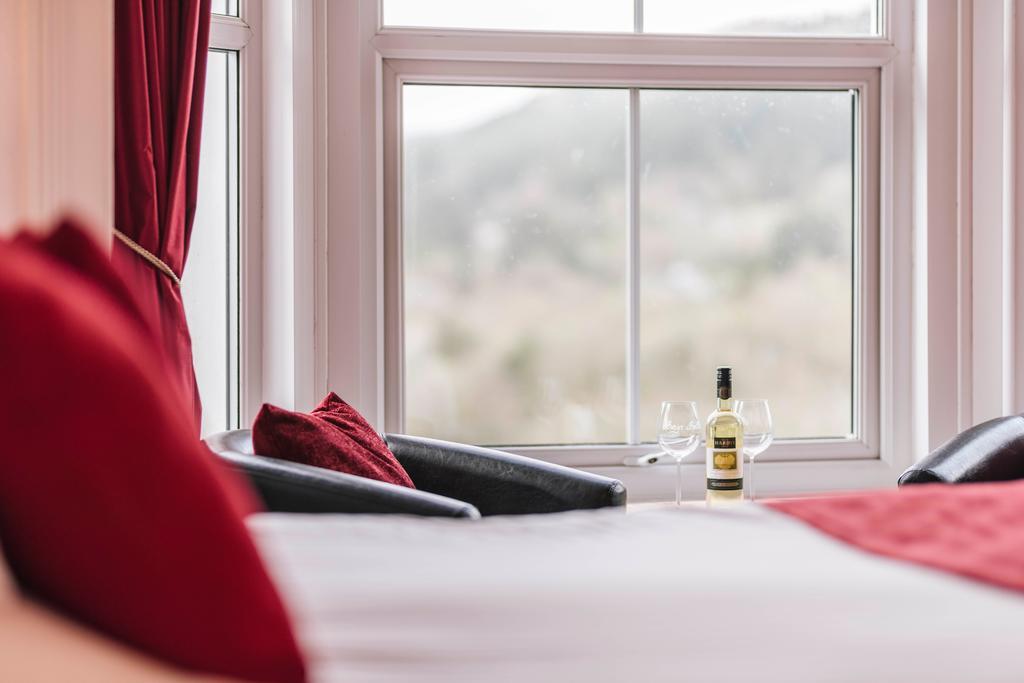 Bryn Bella Hotel Конуи Екстериор снимка