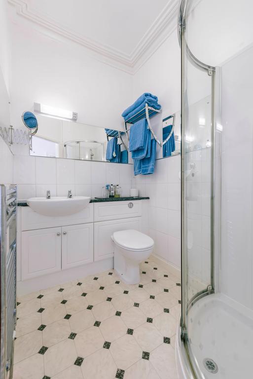 Bryn Bella Hotel Конуи Екстериор снимка