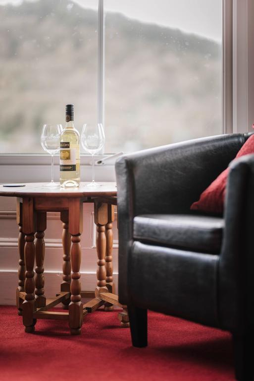 Bryn Bella Hotel Конуи Екстериор снимка