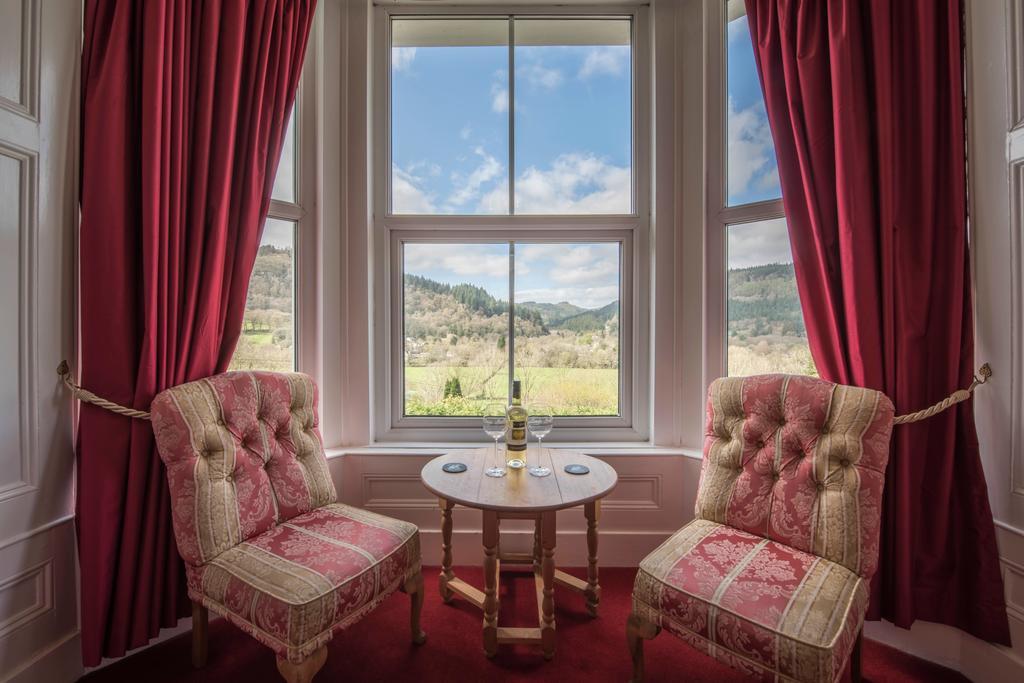 Bryn Bella Hotel Конуи Екстериор снимка