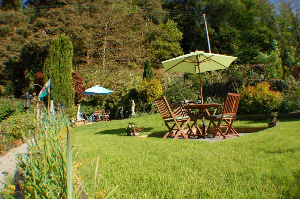 Bryn Bella Hotel Конуи Екстериор снимка